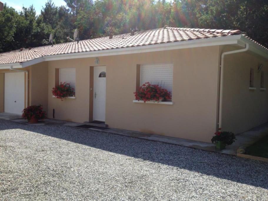 Maison Entre Lacs Et Ocean Aureilhan  Exterior foto